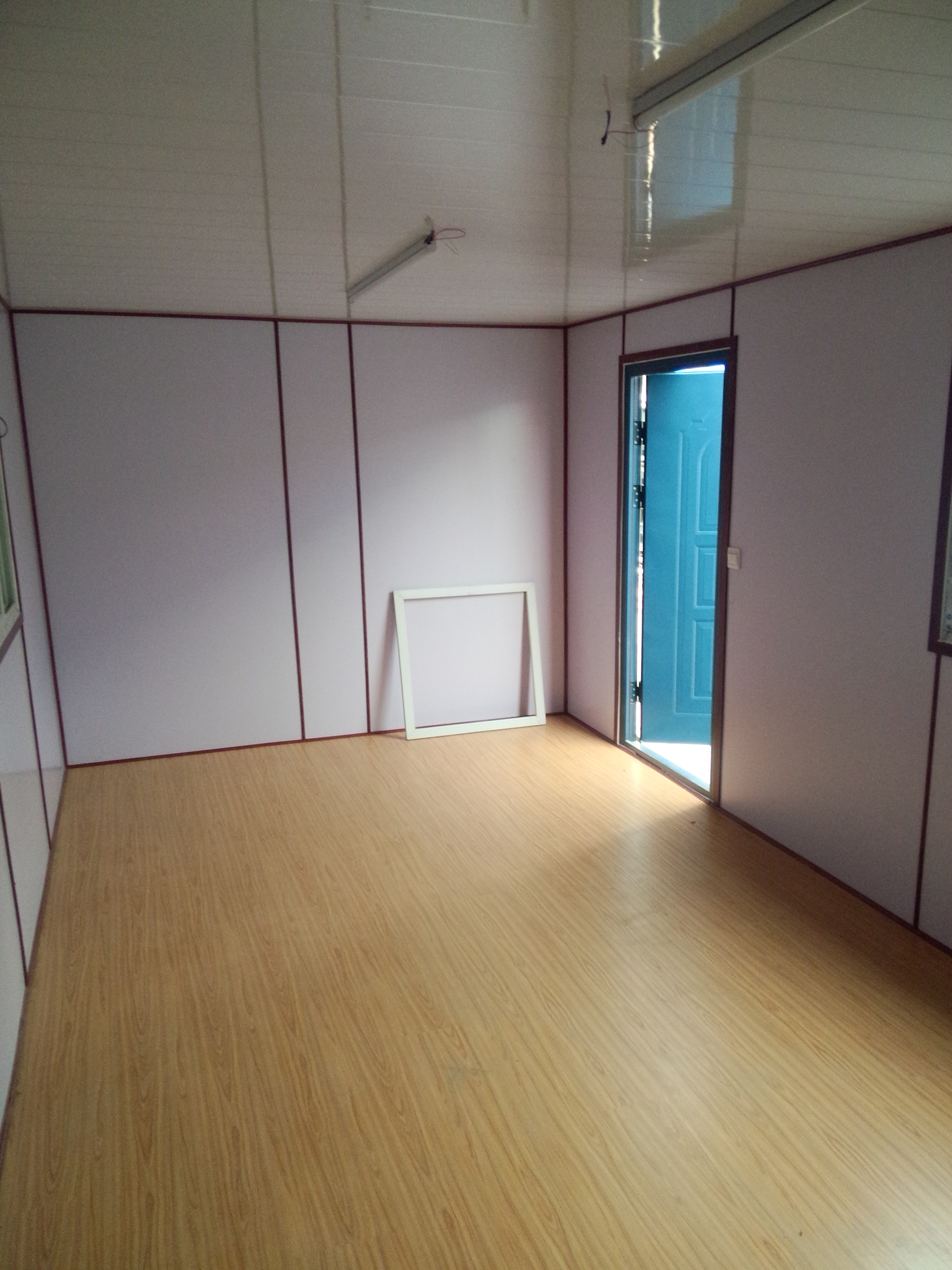 開(kāi)啟展示箱 11